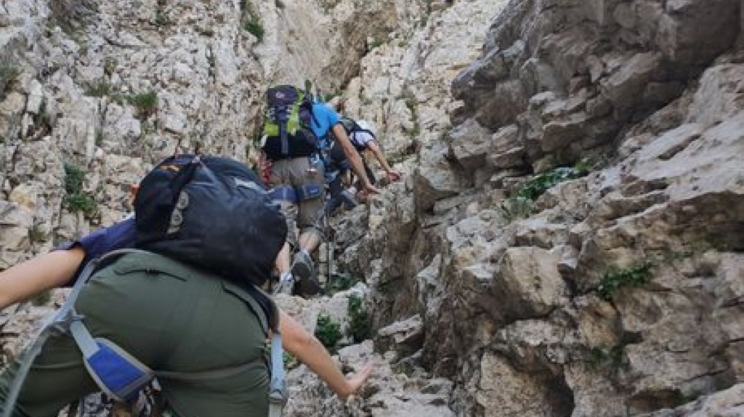 Bureau des guides - Mont aiguille avec En Montagne - Lus la Croix Haute - Groupe dans la monter 3