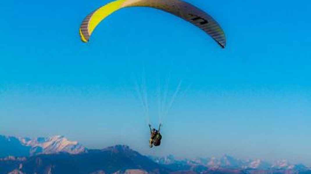Vols en parapente depuis la Montagne de Chabre (Copyright : Nicolas Garcin)