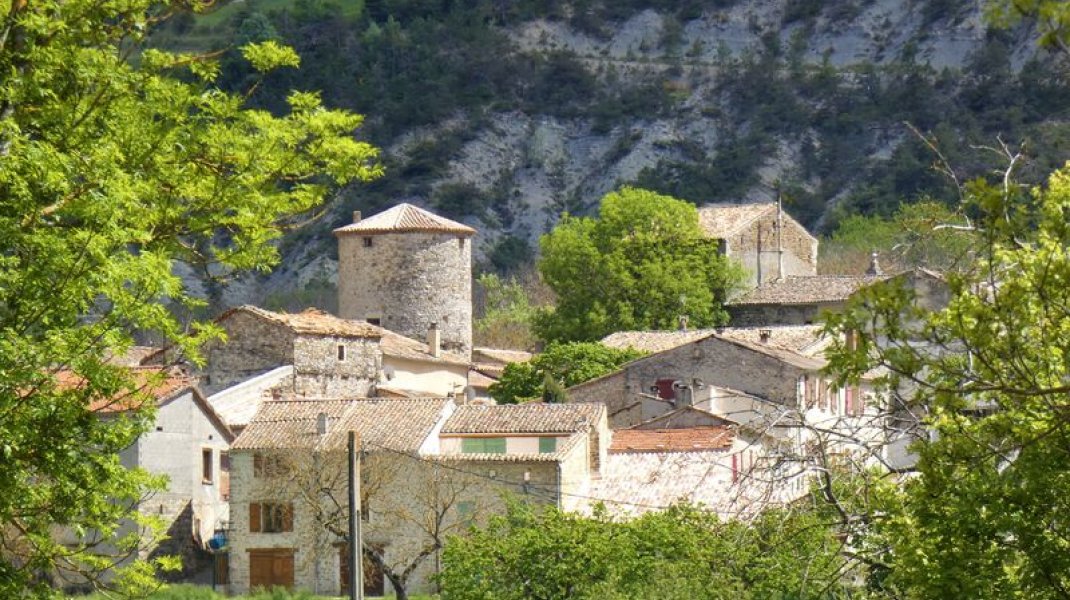 Sainte Marie - Vue générale du village (Copyright : Office de Tourisme Sisteron Buëch)
