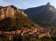 Orpierre depuis les falaises du Puy (Copyright : Office de Tourisme Sisteron Buëch)